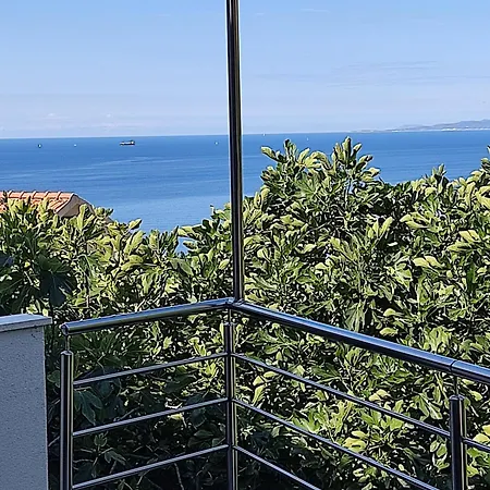 Zagalo Apartment