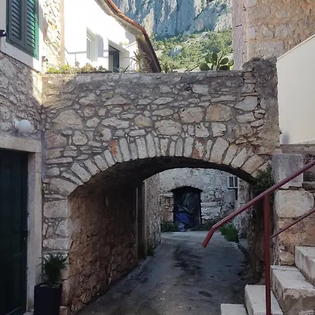 Zagalo * Sveta Nedelja (Hvar)