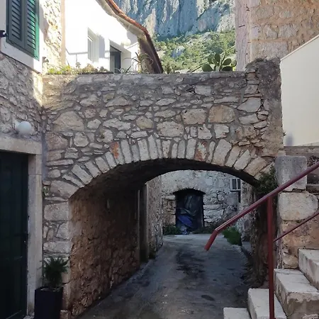 Zagalo * Sveta Nedelja (Hvar)